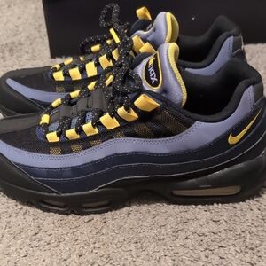 Nike Air Max 95 Navy and Yellow Sneakers